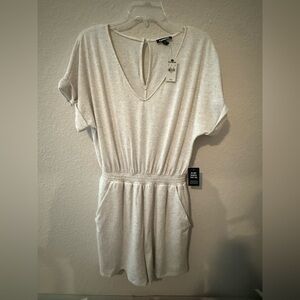 NWT Express Light Gray Jumpsuit Romper Shorts Sz Small
